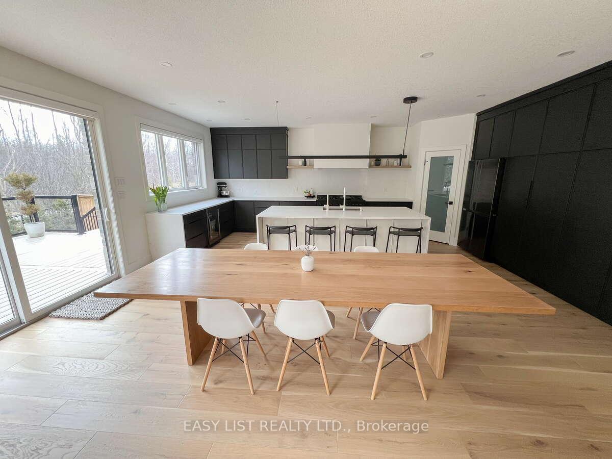 Photo 7 of 38 McIntyre Court, Guelph, Pineridge/Westminster Woods — HOMEH