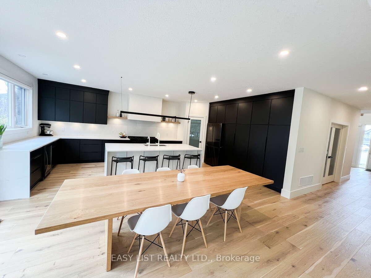 Photo 9 of 38 McIntyre Court, Guelph, Pineridge/Westminster Woods — HOMEH