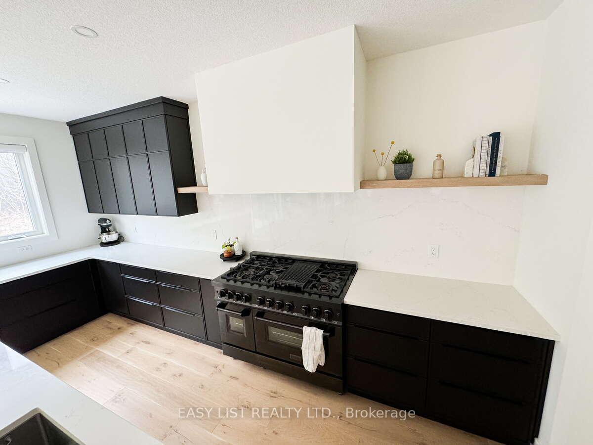 Photo 10 of 38 McIntyre Court, Guelph, Pineridge/Westminster Woods — HOMEH