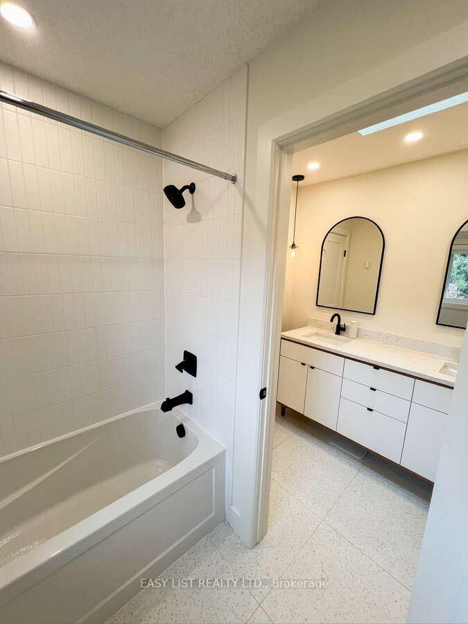 Photo 31 of 38 McIntyre Court, Guelph, Pineridge/Westminster Woods — HOMEH