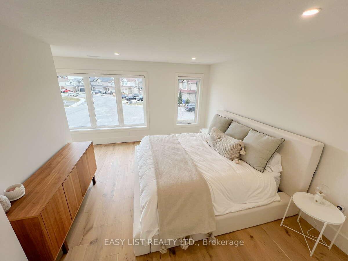 Photo 32 of 38 McIntyre Court, Guelph, Pineridge/Westminster Woods — HOMEH
