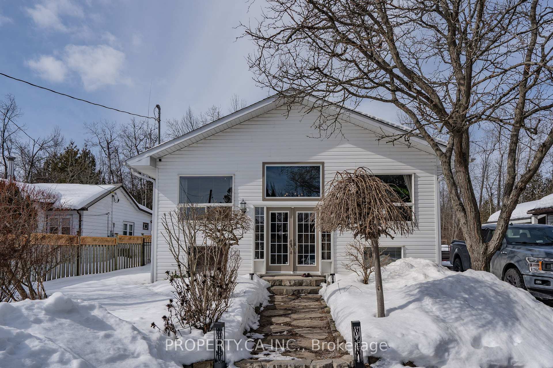 Front of 1336 Maple Road