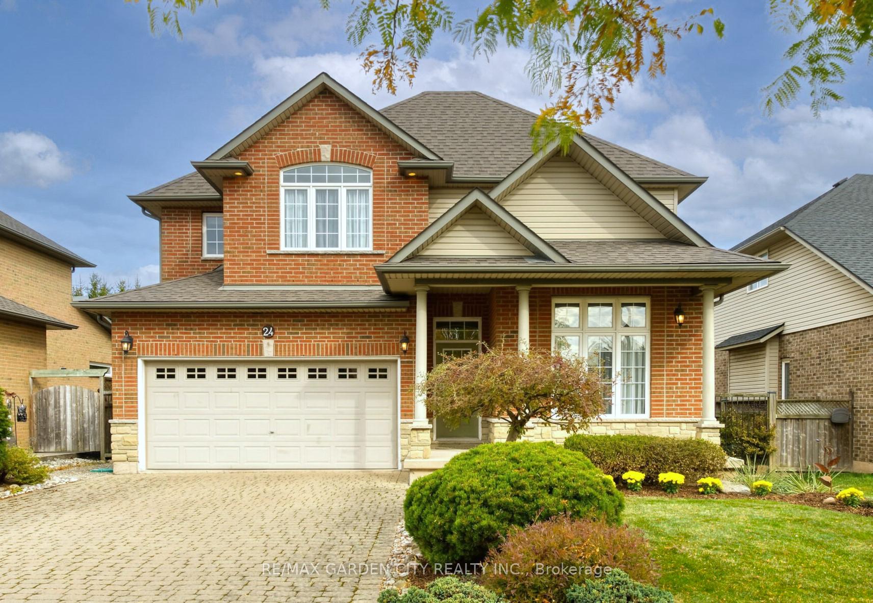 Photo 1 of 24 Jeanette Avenue, Grimsby, Grimsby Beach — HOMEH