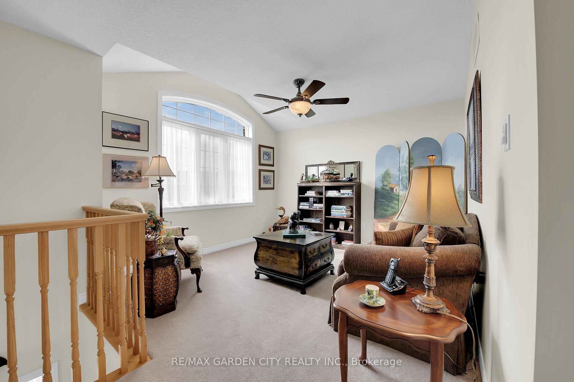 Photo 12 of 24 Jeanette Avenue, Grimsby, Grimsby Beach — HOMEH