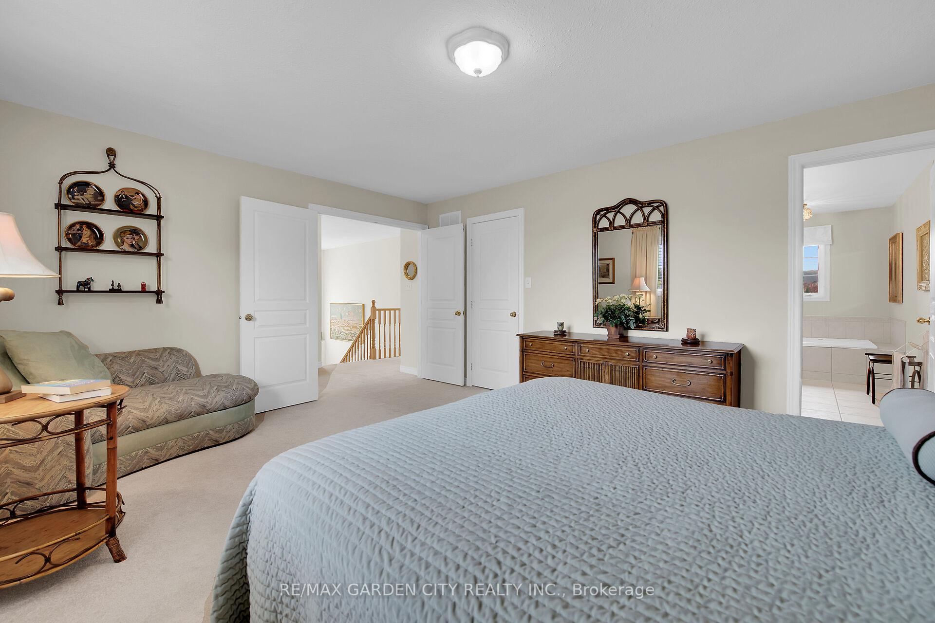 Photo 14 of 24 Jeanette Avenue, Grimsby, Grimsby Beach — HOMEH