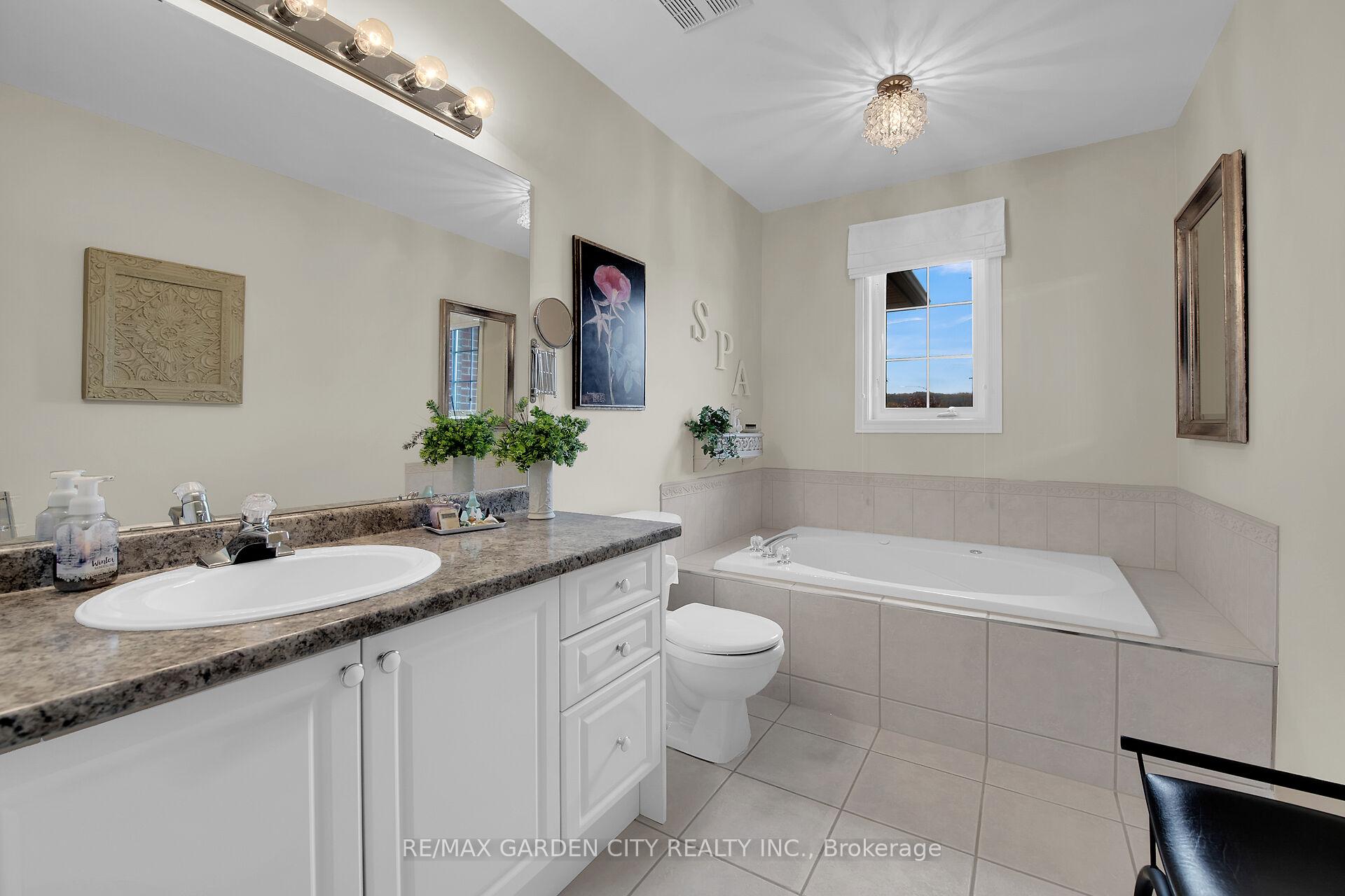 Photo 17 of 24 Jeanette Avenue, Grimsby, Grimsby Beach — HOMEH