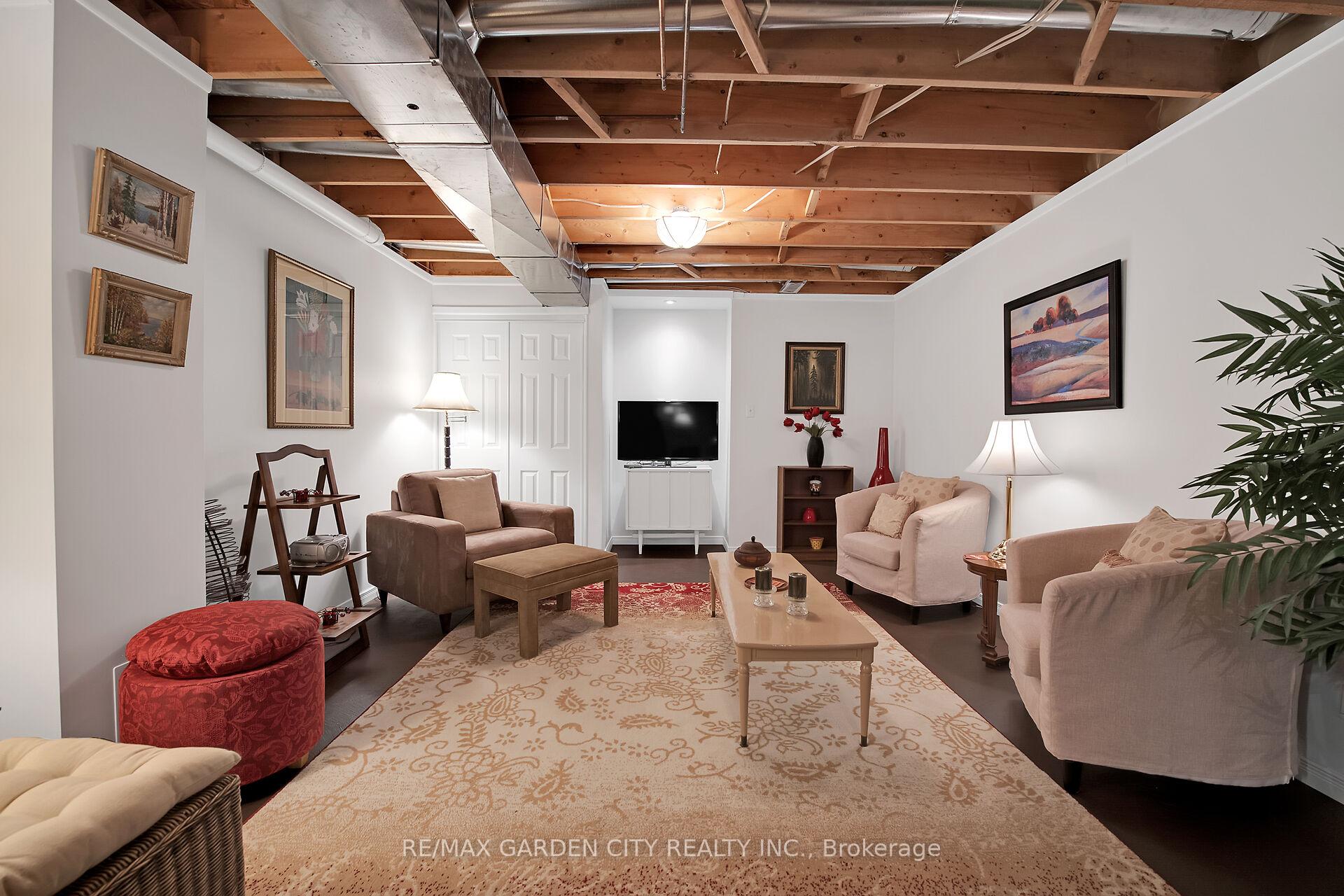 Photo 22 of 24 Jeanette Avenue, Grimsby, Grimsby Beach — HOMEH