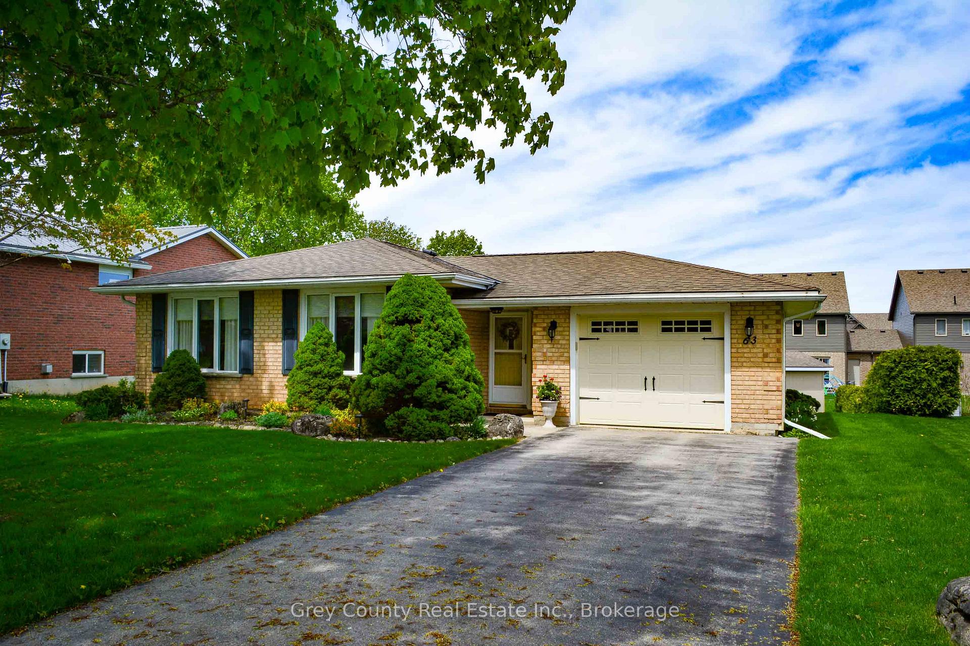 Photo 3 of 63 Grayview Drive, Grey Highlands — HOMEH