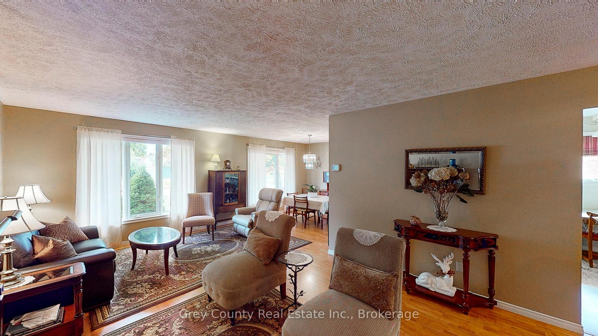 Photo 8 of 63 Grayview Drive, Grey Highlands — HOMEH