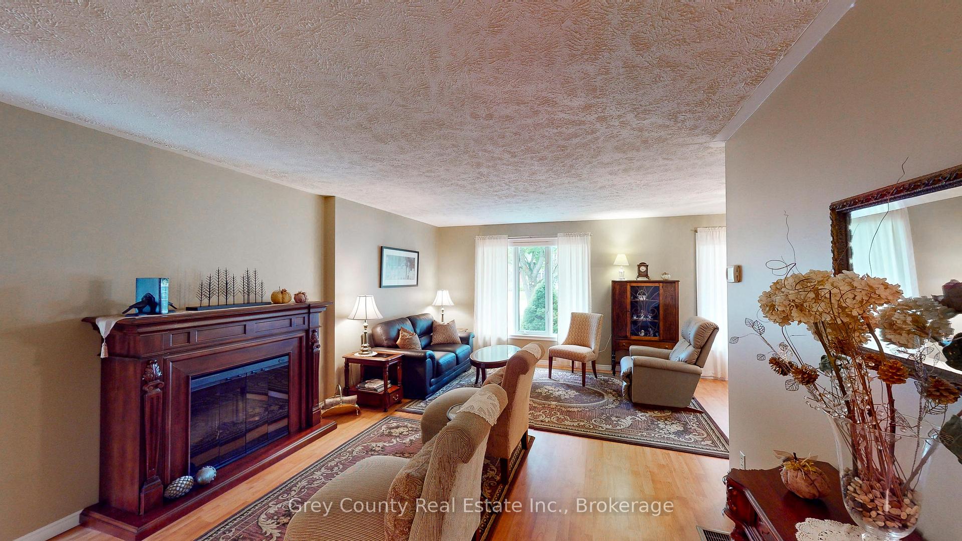 Photo 9 of 63 Grayview Drive, Grey Highlands — HOMEH