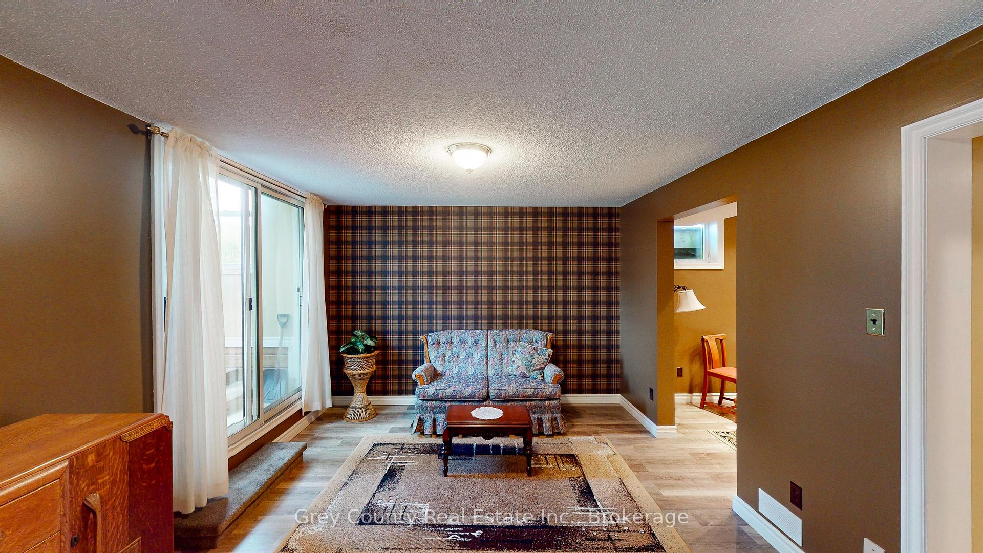 Photo 33 of 63 Grayview Drive, Grey Highlands — HOMEH