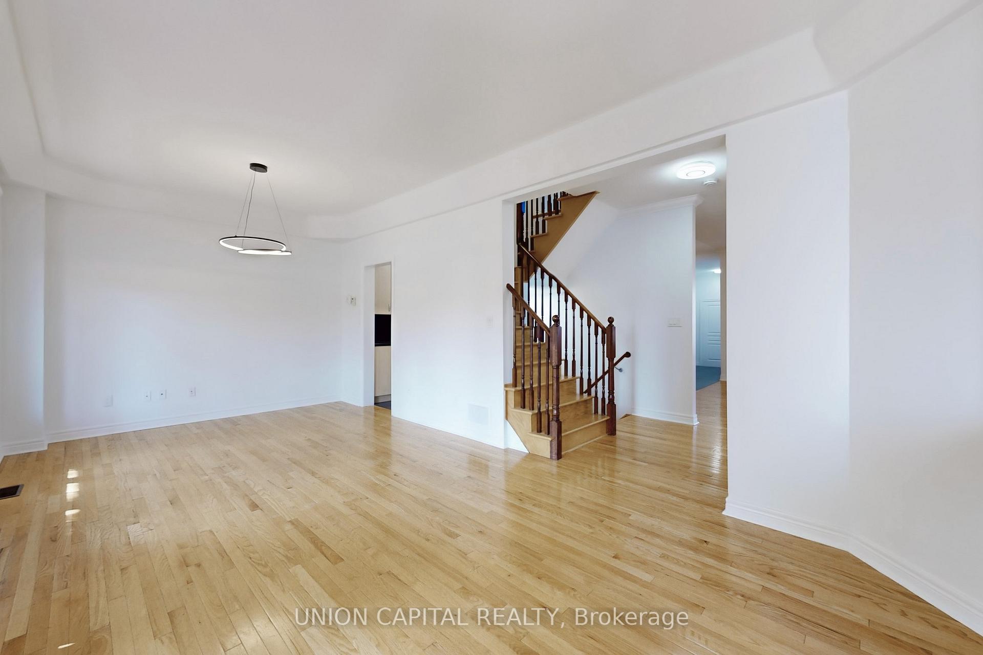 Photo 9 of 28 Rock Garden Street, Markham, Cornell — HOMEH