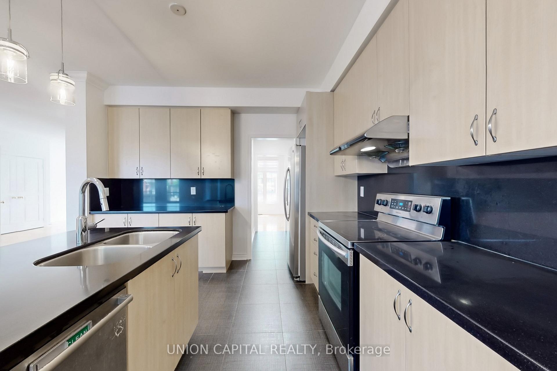 Photo 13 of 28 Rock Garden Street, Markham, Cornell — HOMEH
