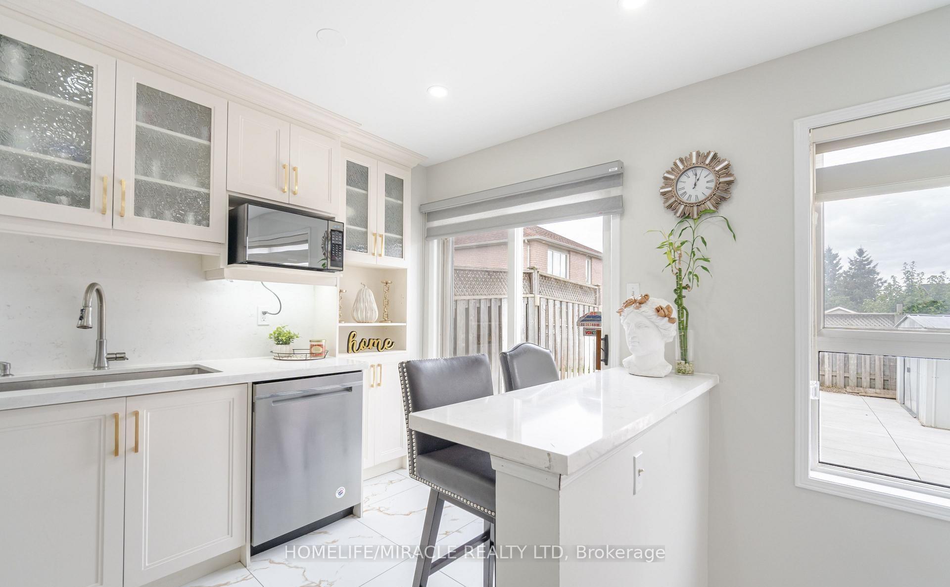 Photo 20 of 10 Hackberry Gate, Brampton, Sandringham-Wellington North — HOMEH