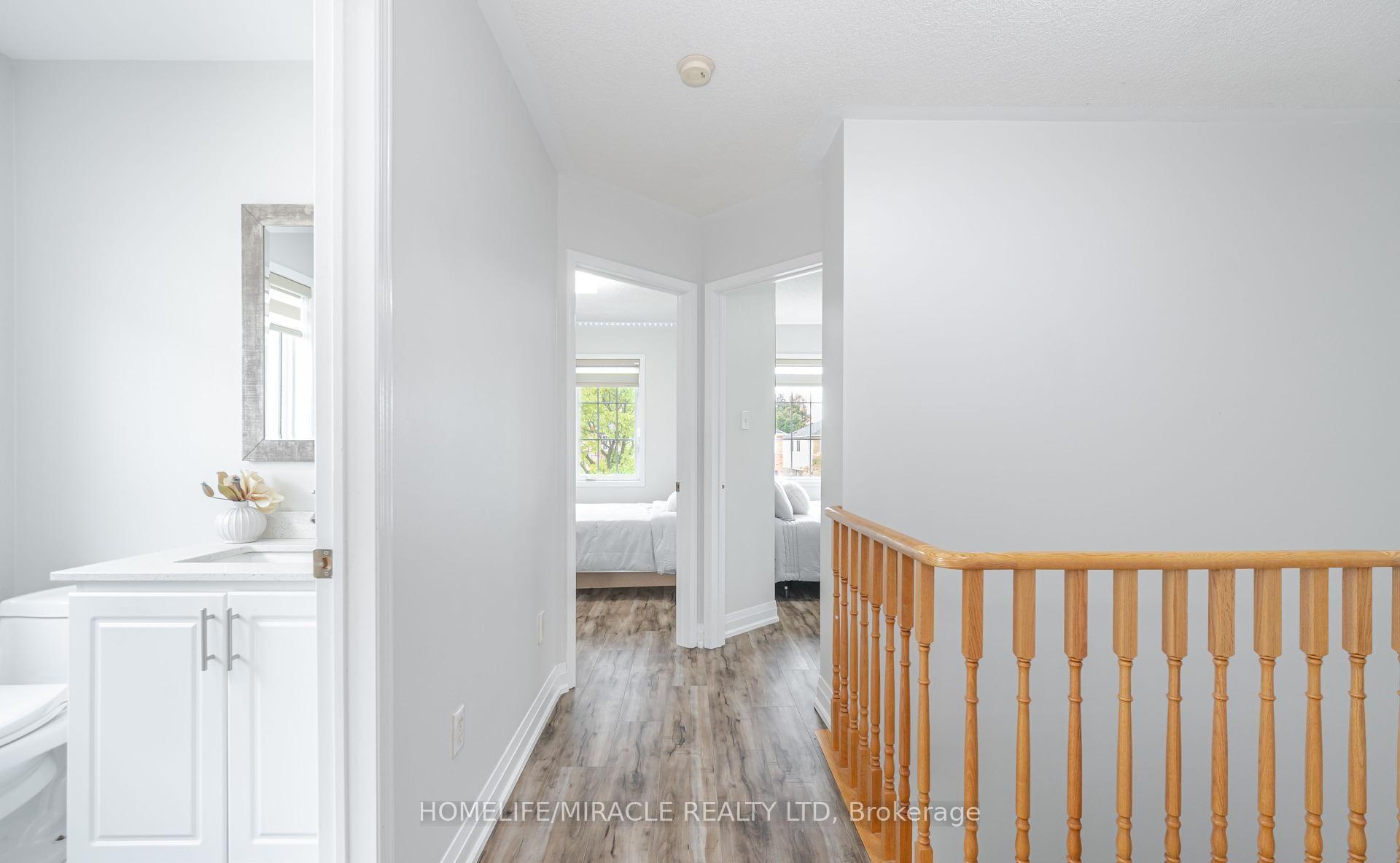 Photo 16 of 10 Hackberry Gate, Brampton, Sandringham-Wellington North — HOMEH