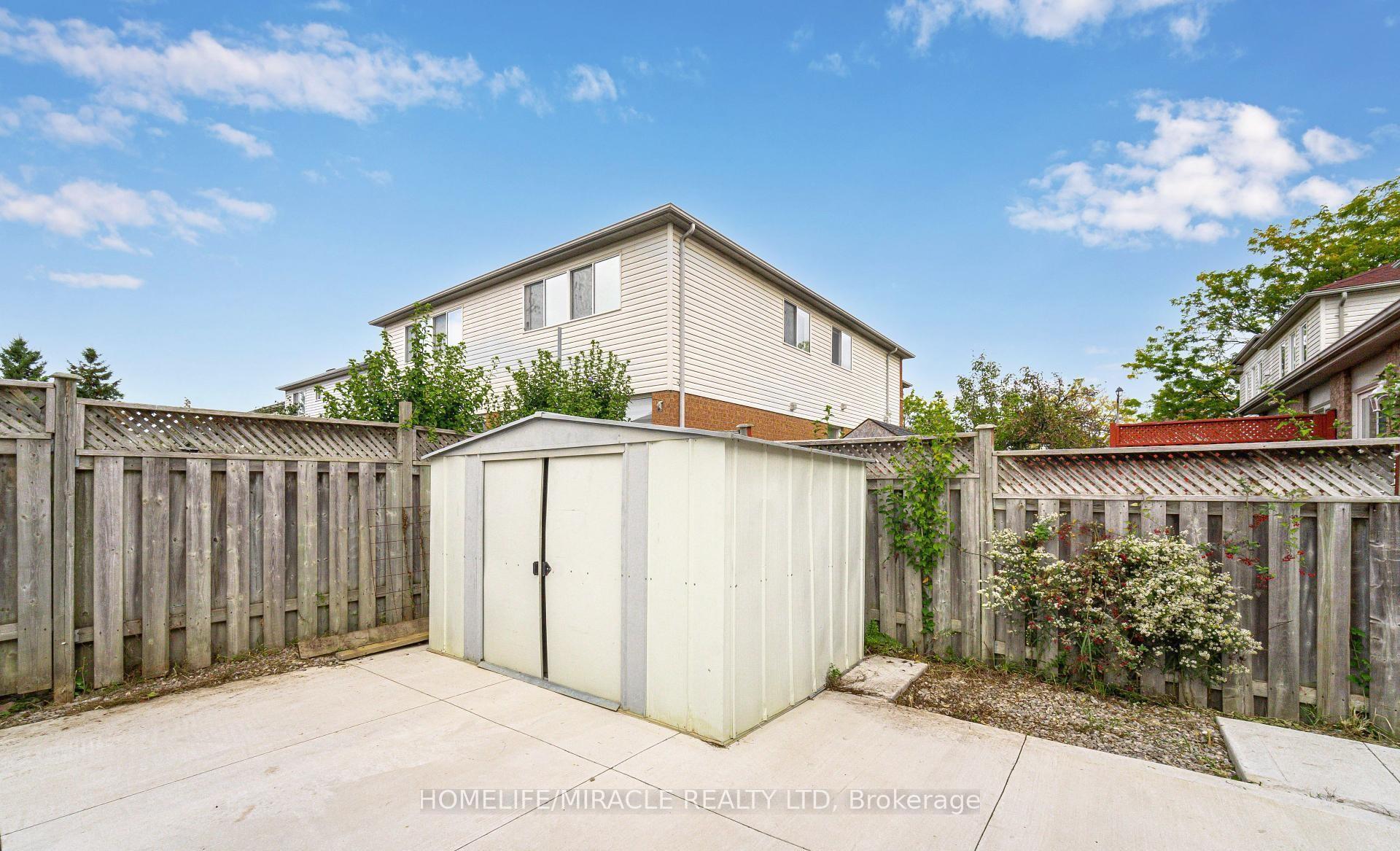 Photo 42 of 10 Hackberry Gate, Brampton, Sandringham-Wellington North — HOMEH