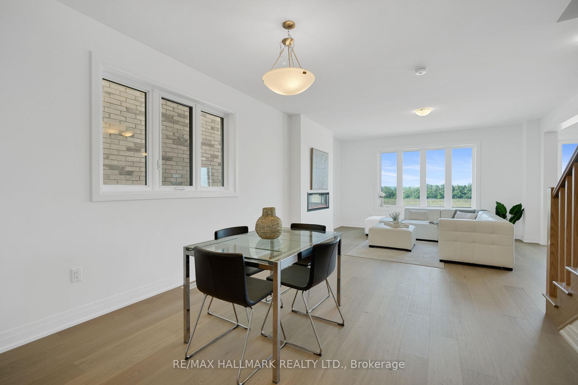 Photo 10 of 24 Yorkshire Drive, Barrie, Rural Barrie Southeast — HOMEH