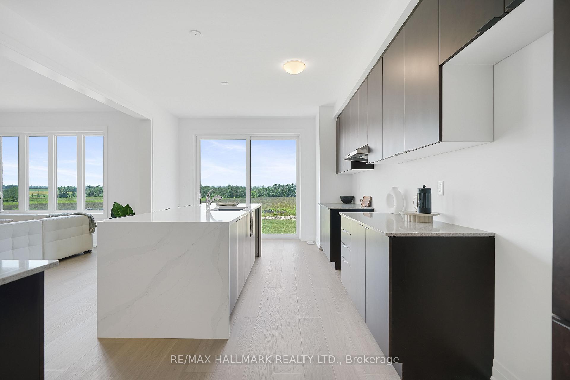 Photo 18 of 24 Yorkshire Drive, Barrie, Rural Barrie Southeast — HOMEH