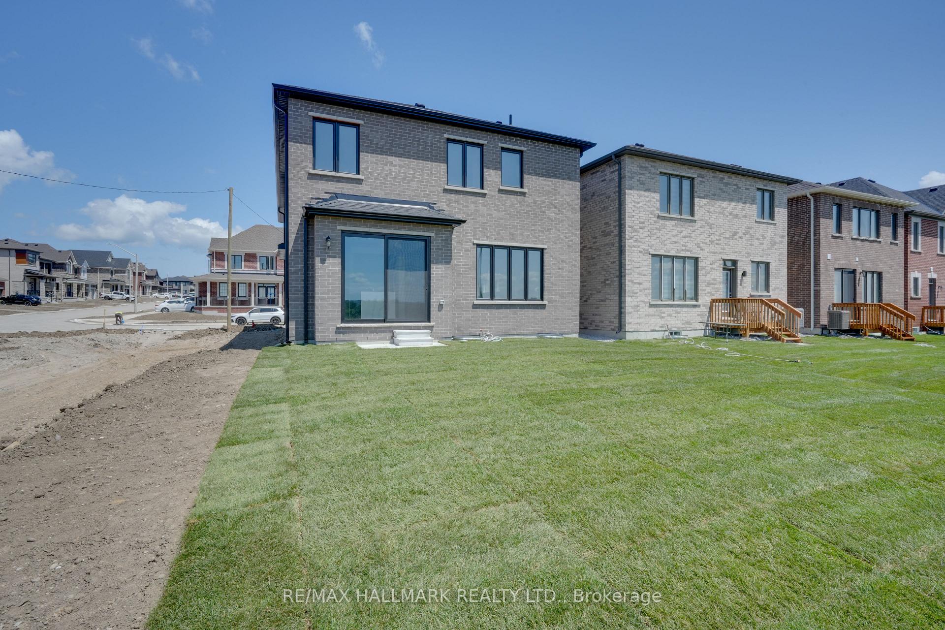 Photo 36 of 24 Yorkshire Drive, Barrie, Rural Barrie Southeast — HOMEH