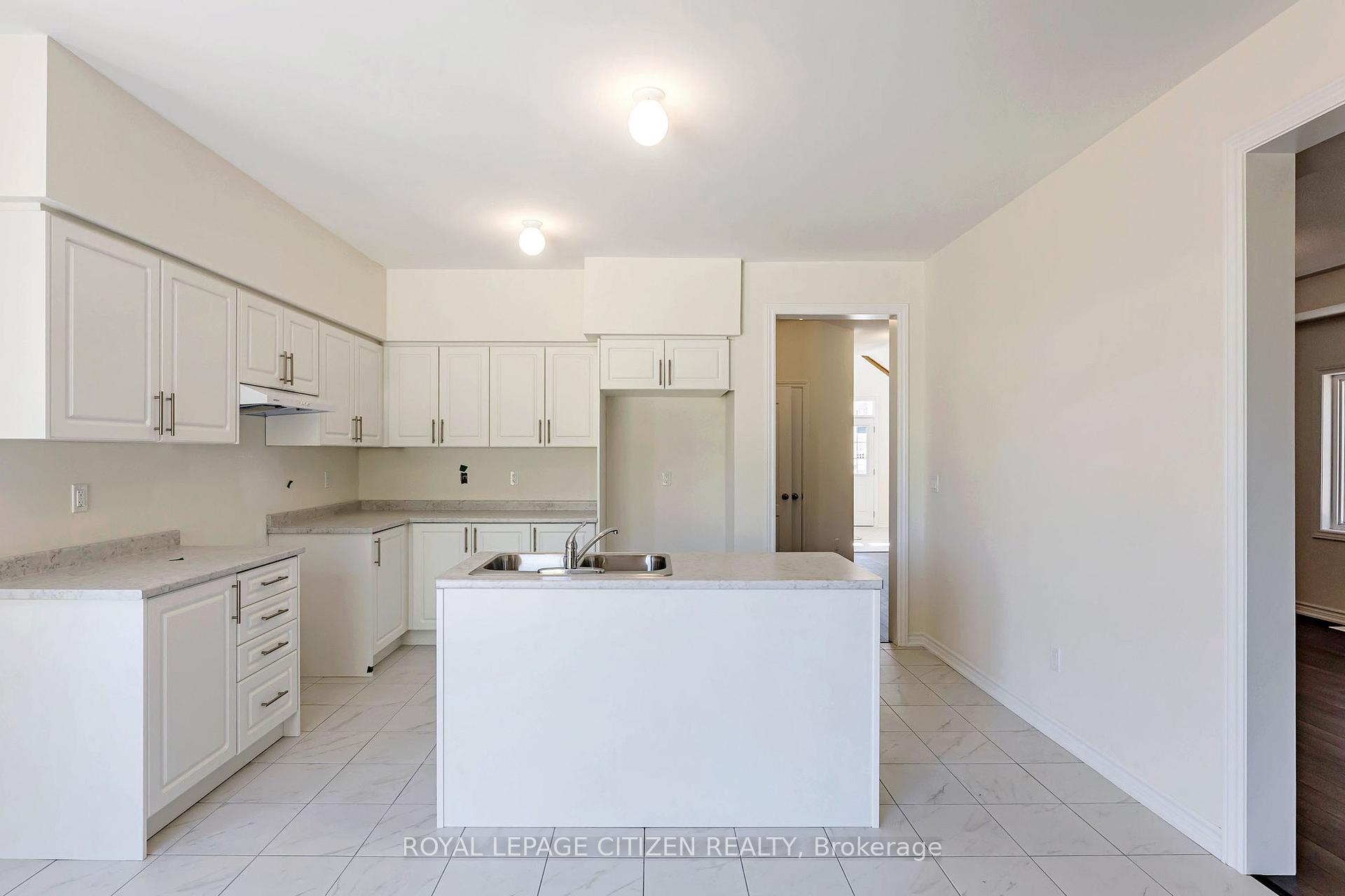 Photo 8 of 122 Hawkins Street, Georgina, Sutton & Jackson's Point — HOMEH