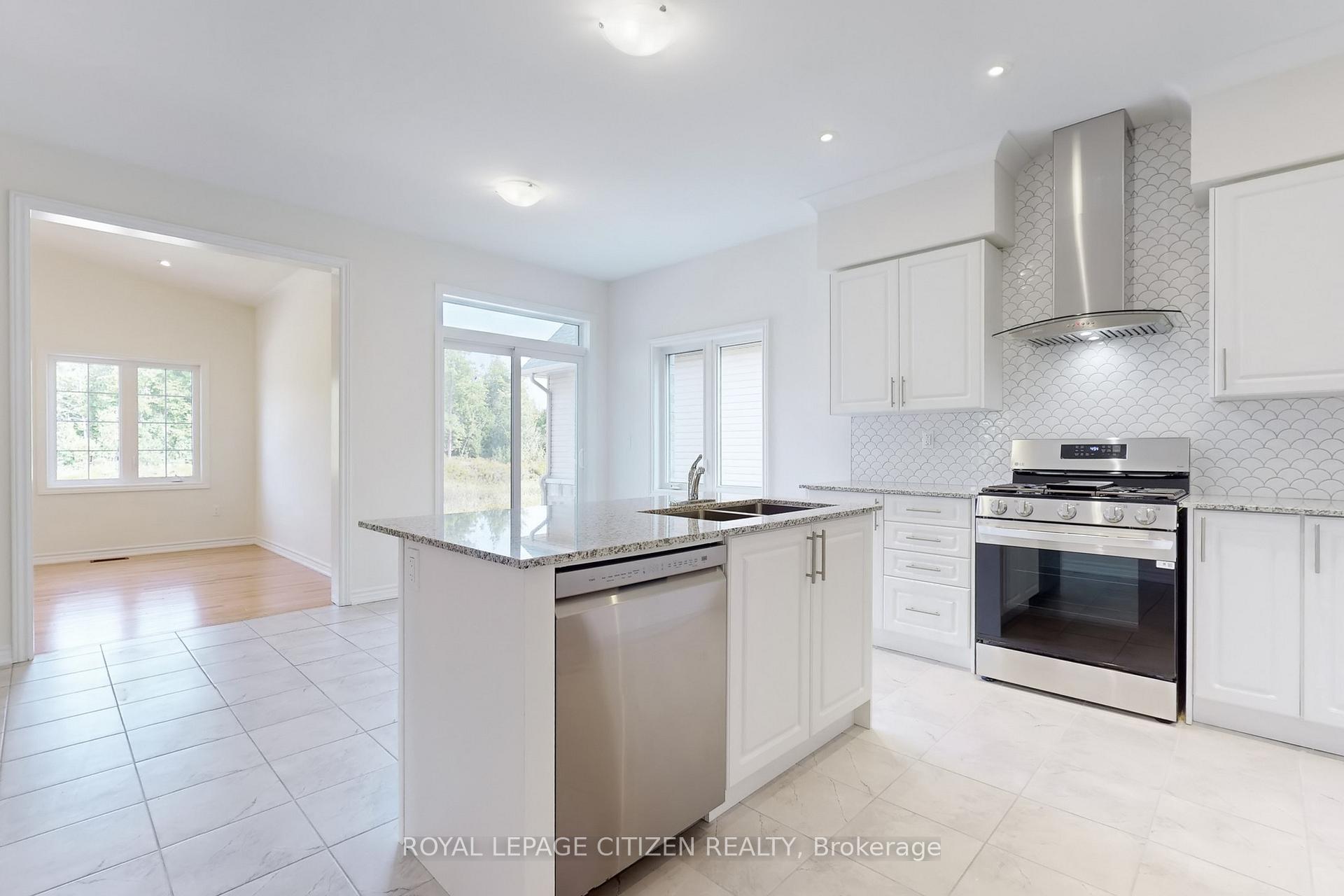 Photo 10 of 156 Hawkins Street, Georgina, Sutton & Jackson's Point — HOMEH