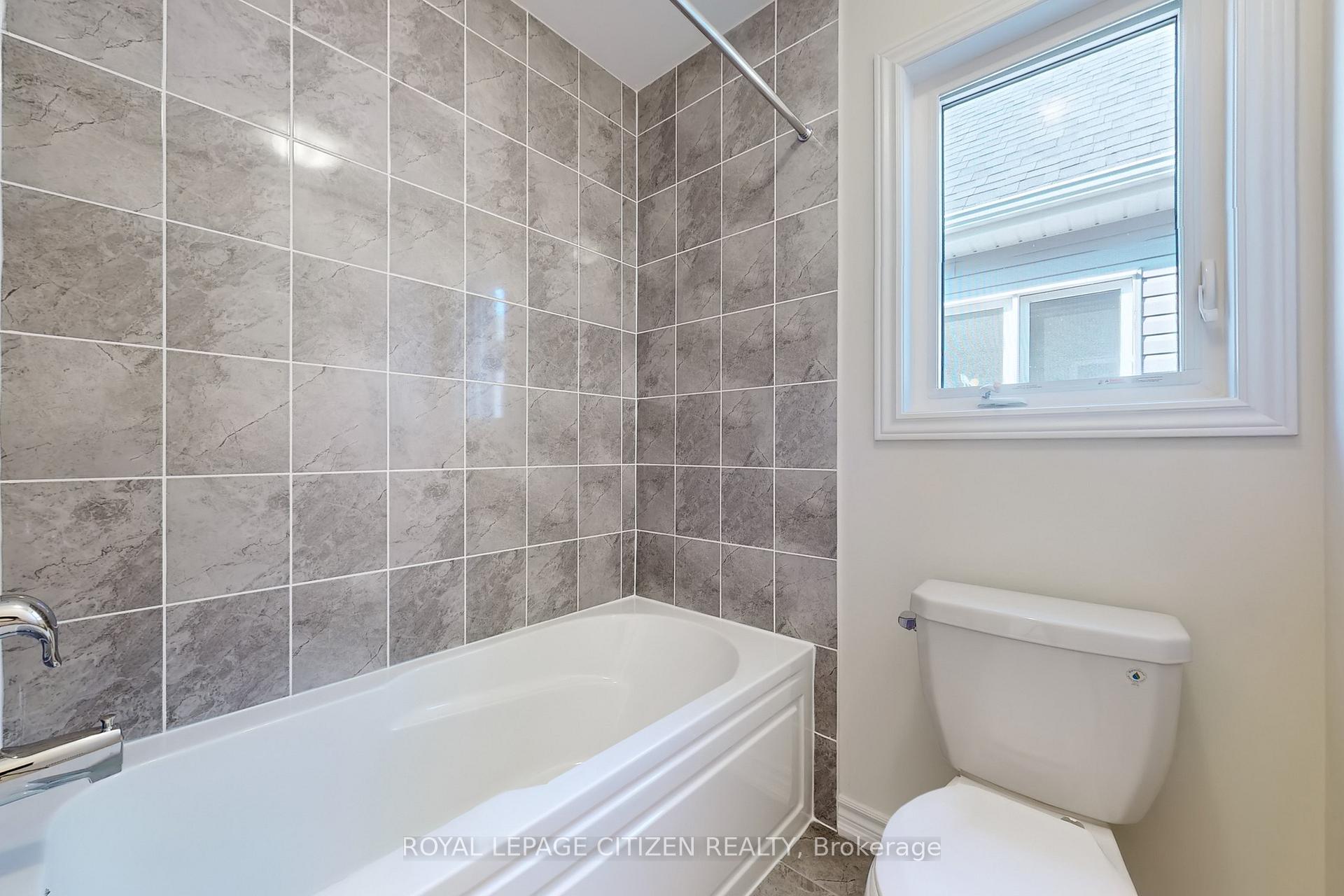 Photo 37 of 156 Hawkins Street, Georgina, Sutton & Jackson's Point — HOMEH