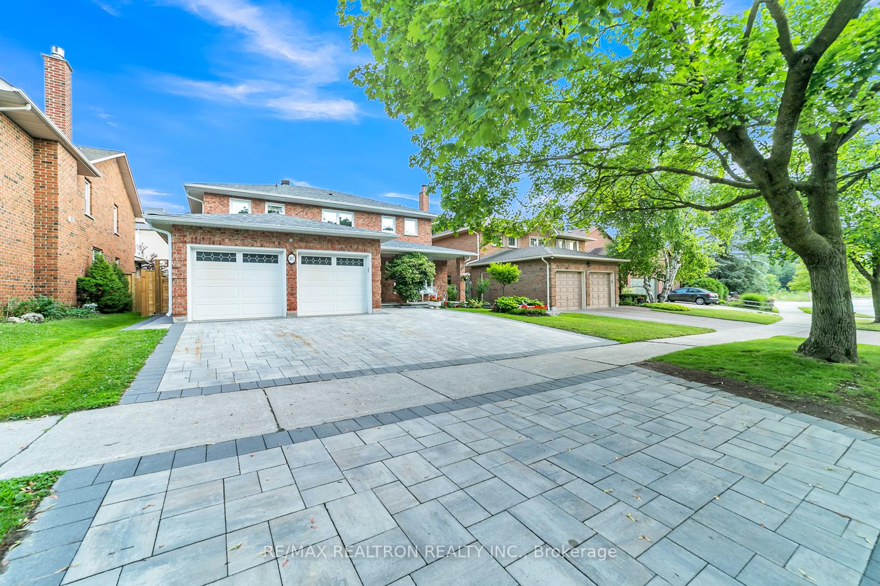 Front of 107 Golf Links Drive