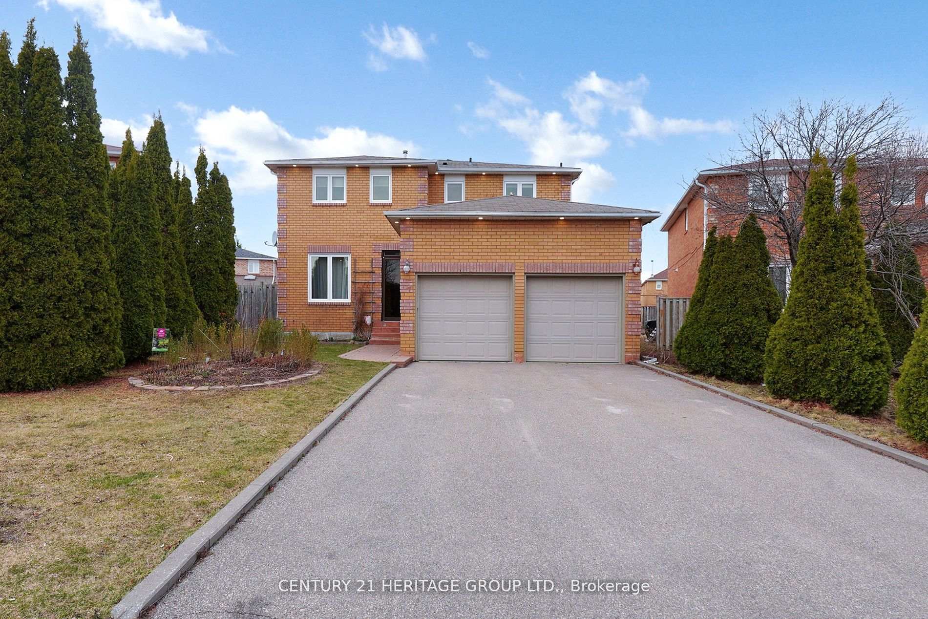 Front of 5 Mandel Crescent