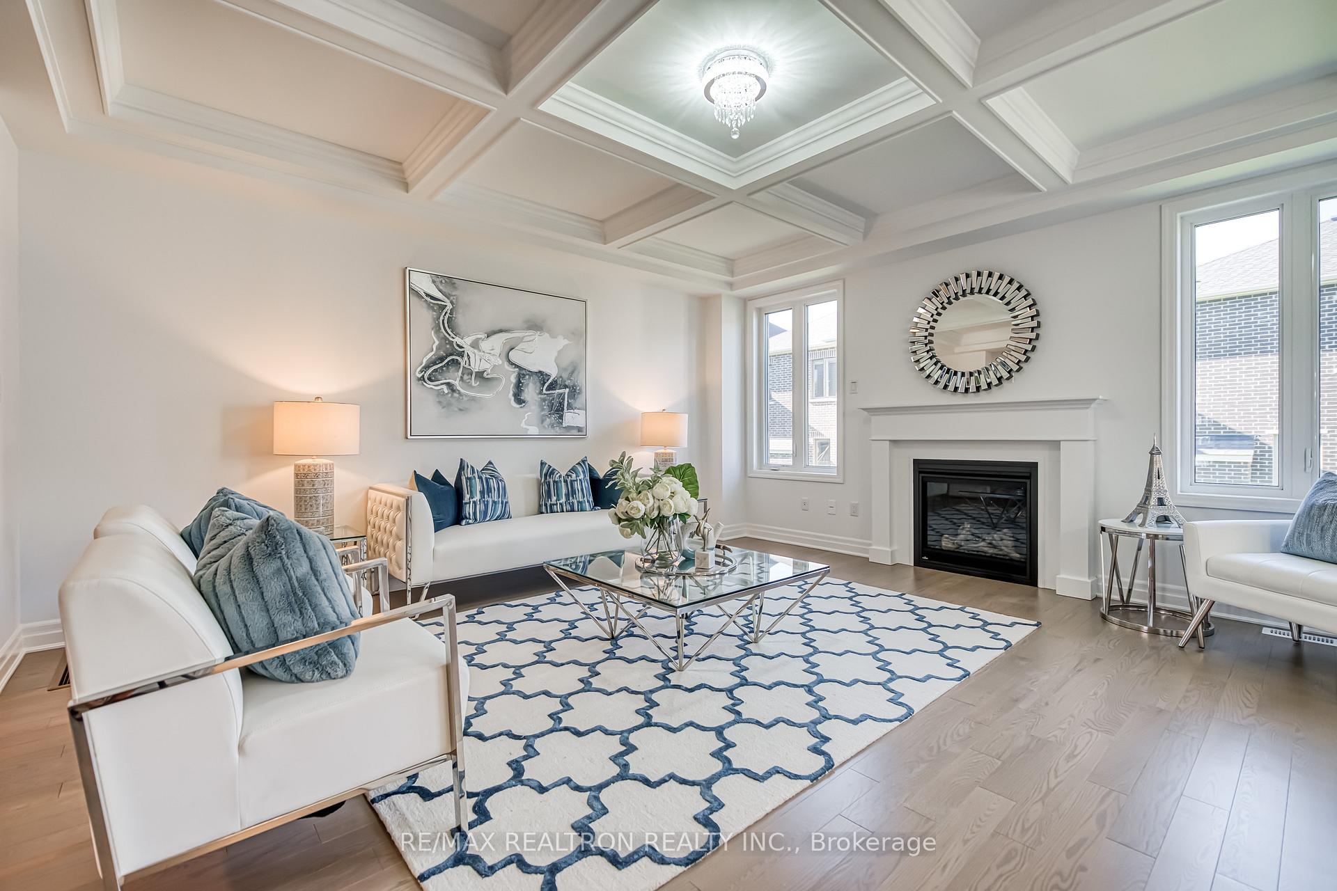 Photo 11 of 63 Greenridge Crescent, Markham, Victoria Square — HOMEH