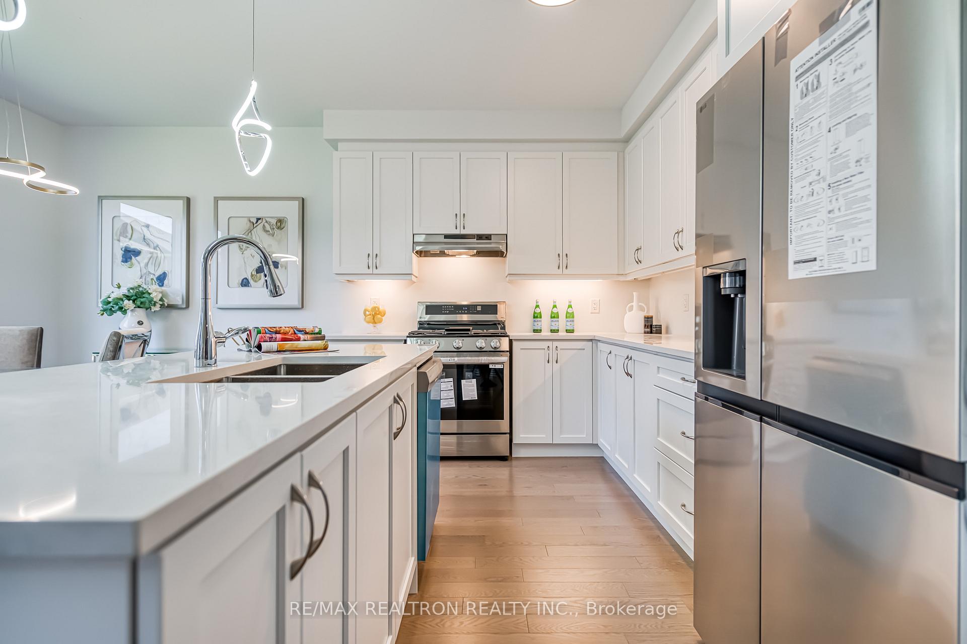 Photo 24 of 63 Greenridge Crescent, Markham, Victoria Square — HOMEH