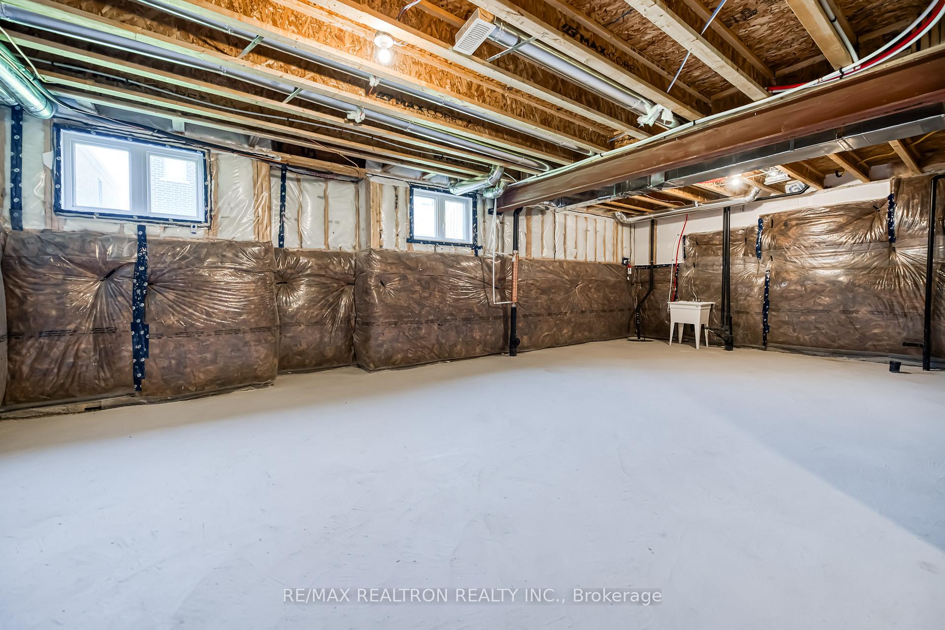 Photo 46 of 63 Greenridge Crescent, Markham, Victoria Square — HOMEH