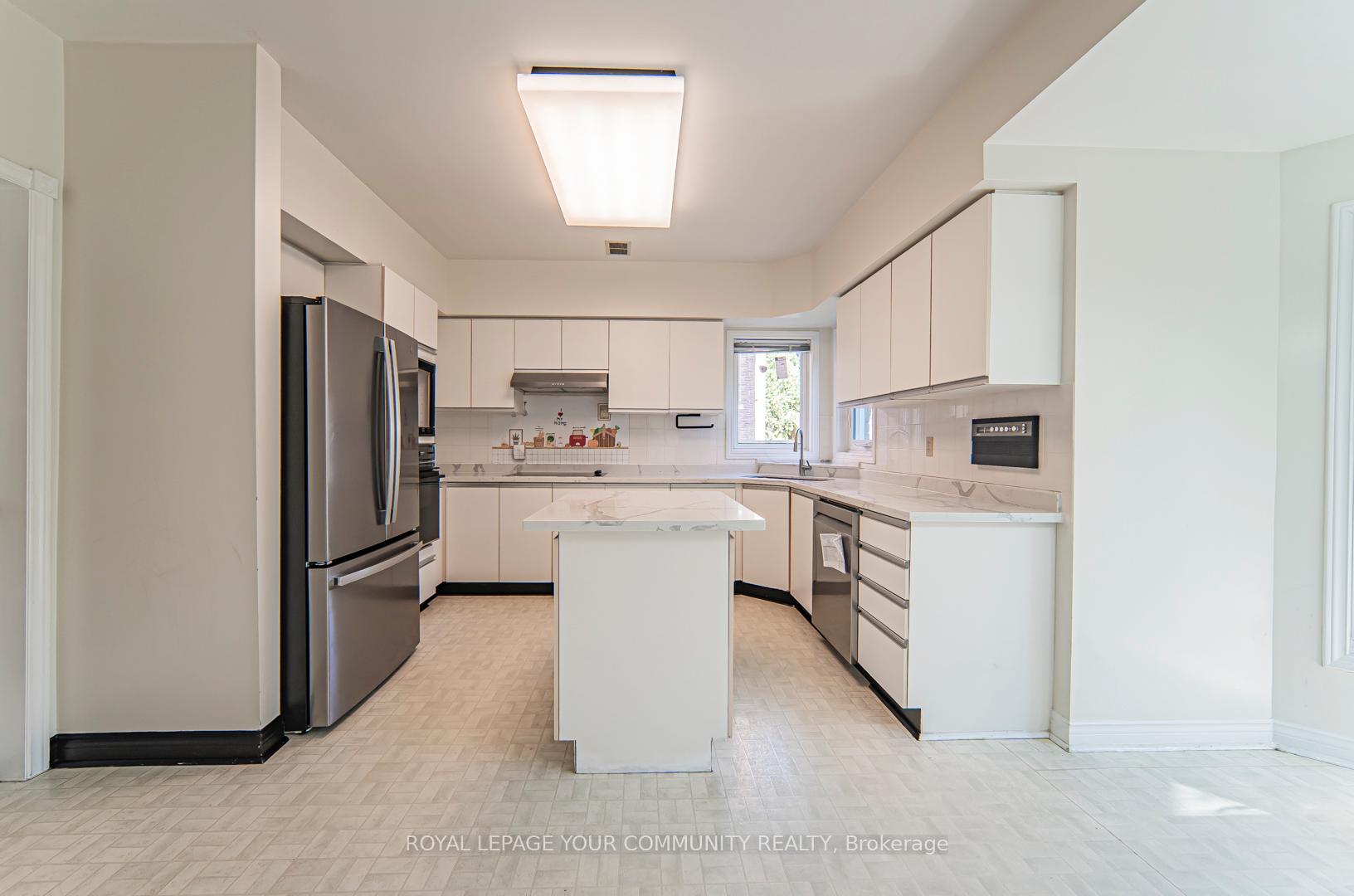 Photo 7 of 147 John Button Boulevard, Markham, Buttonville — HOMEH