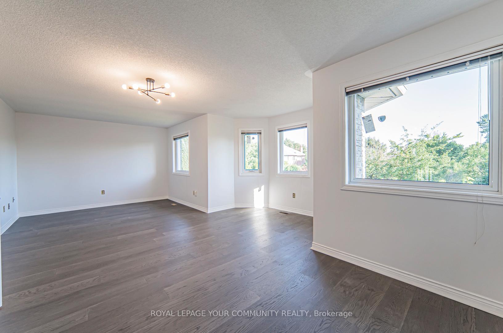 Photo 14 of 147 John Button Boulevard, Markham, Buttonville — HOMEH