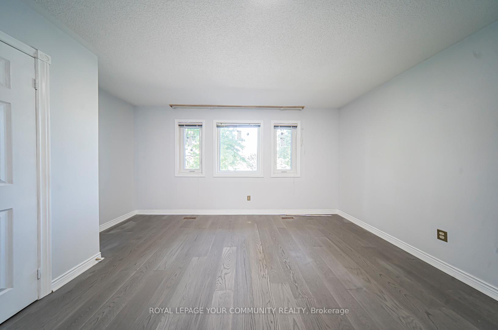Photo 10 of 147 John Button Boulevard, Markham, Buttonville — HOMEH