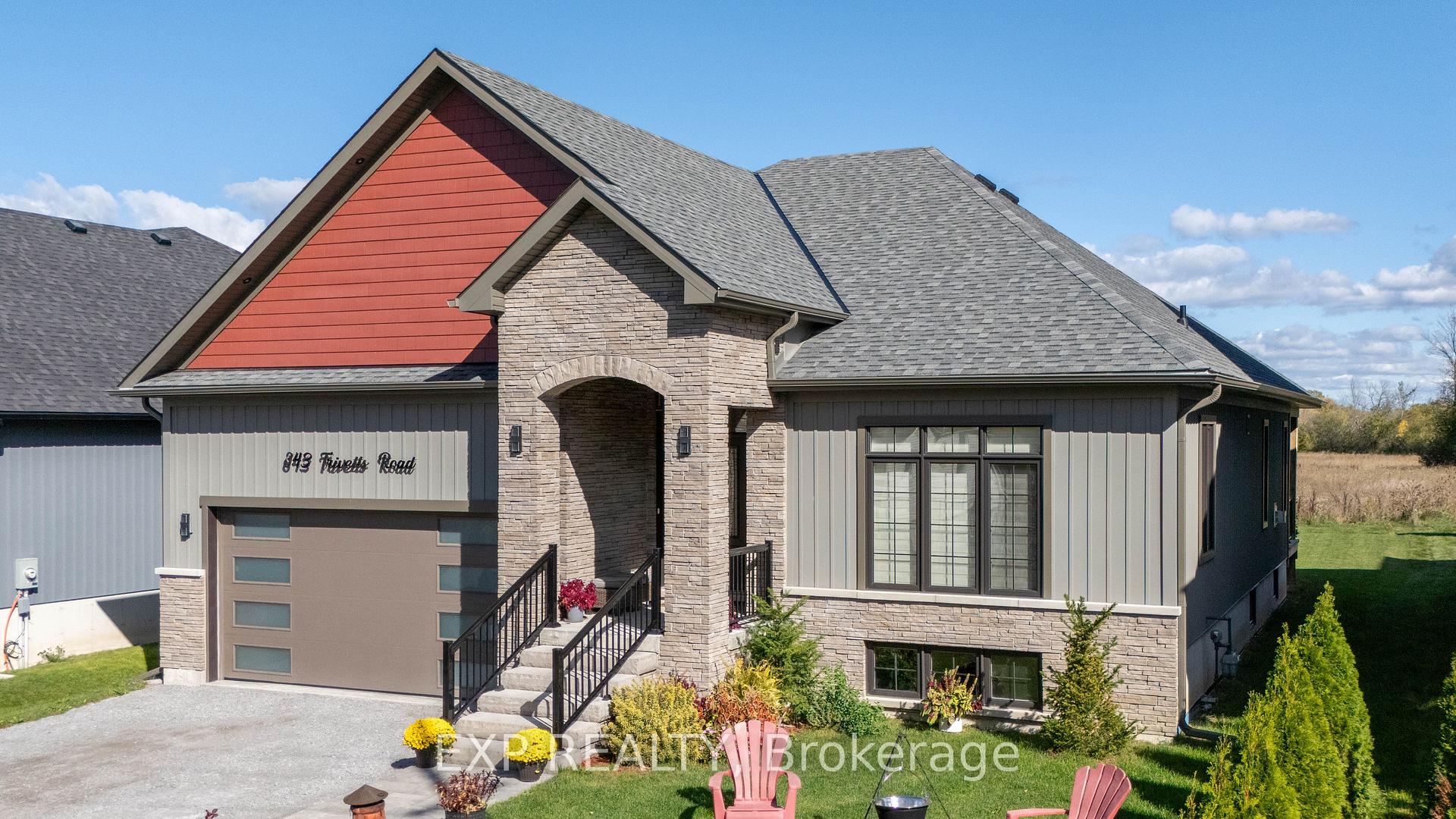 Photo 2 of 843 Trivetts Road E, Georgina, Historic Lakeshore Communities — HOMEH