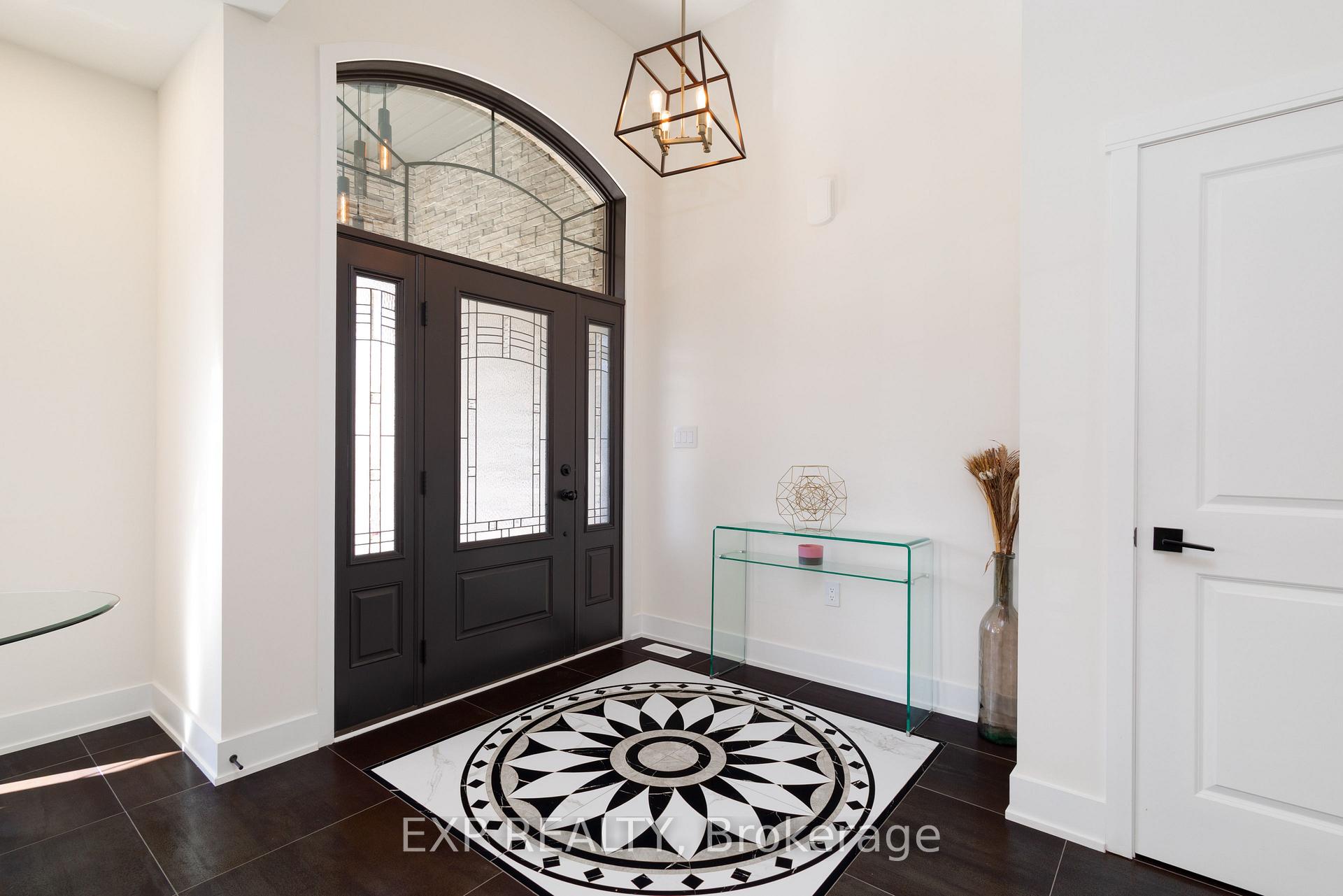 Photo 8 of 843 Trivetts Road E, Georgina, Historic Lakeshore Communities — HOMEH