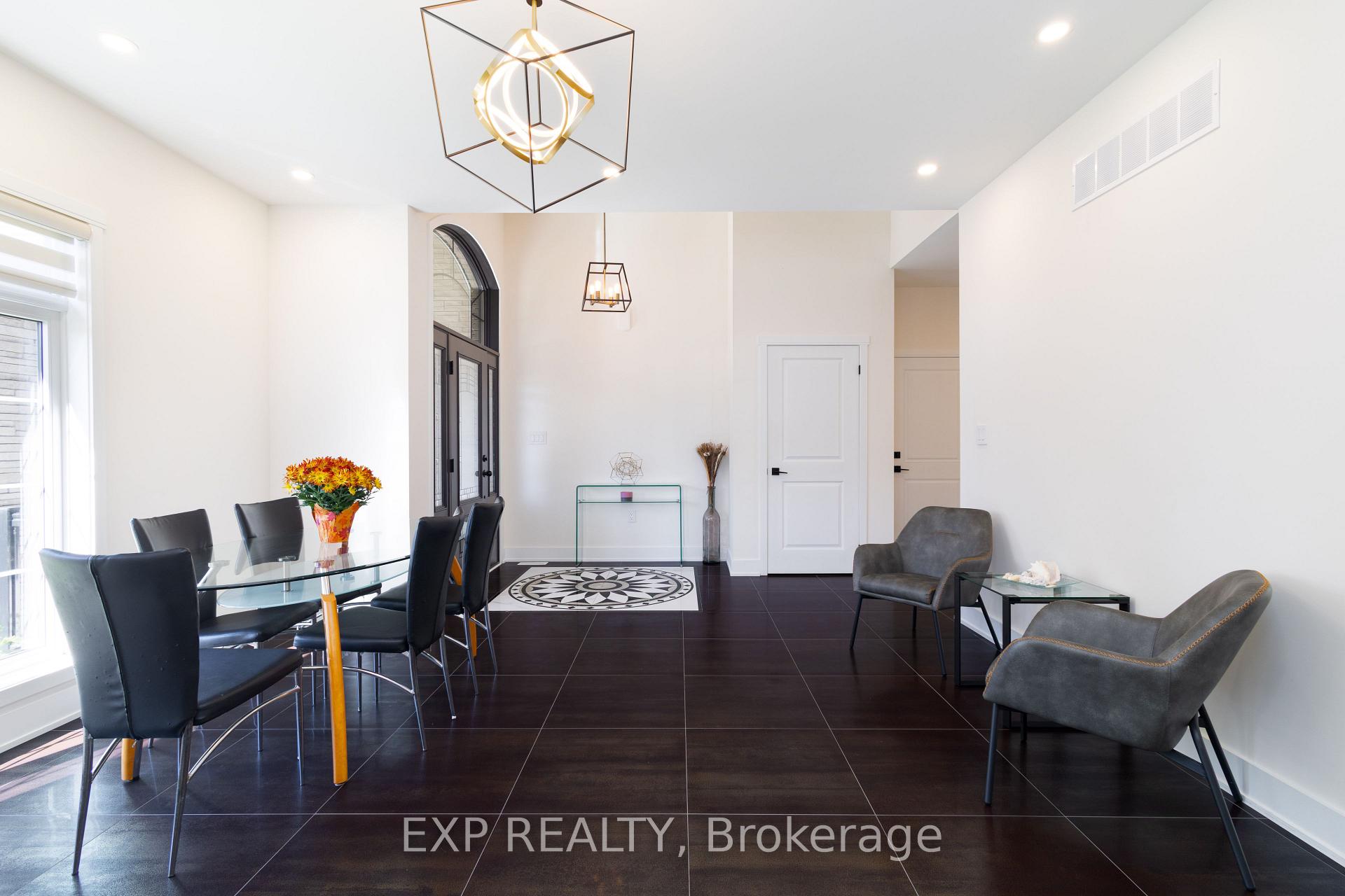 Photo 9 of 843 Trivetts Road E, Georgina, Historic Lakeshore Communities — HOMEH