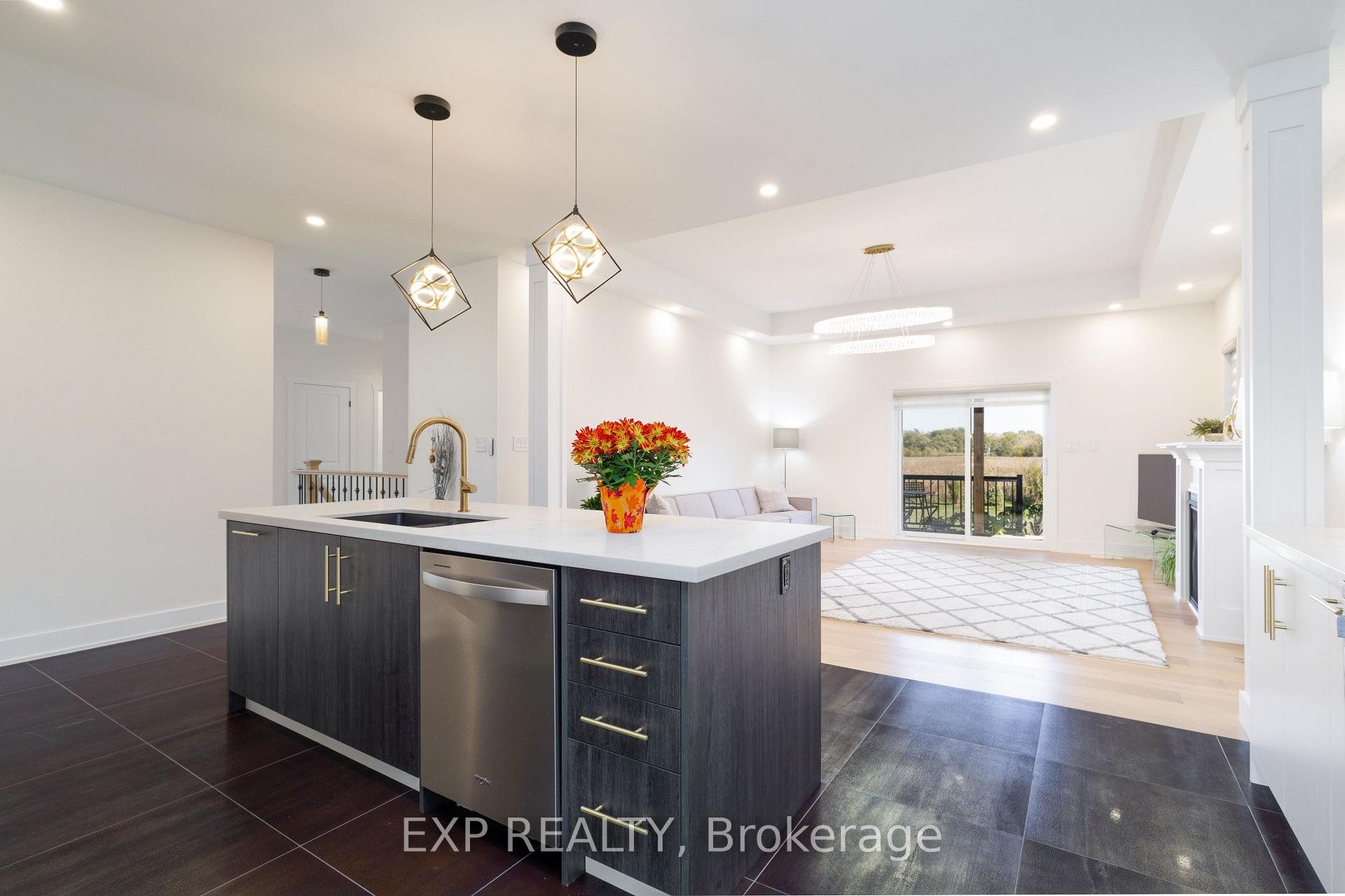 Photo 6 of 843 Trivetts Road E, Georgina, Historic Lakeshore Communities — HOMEH