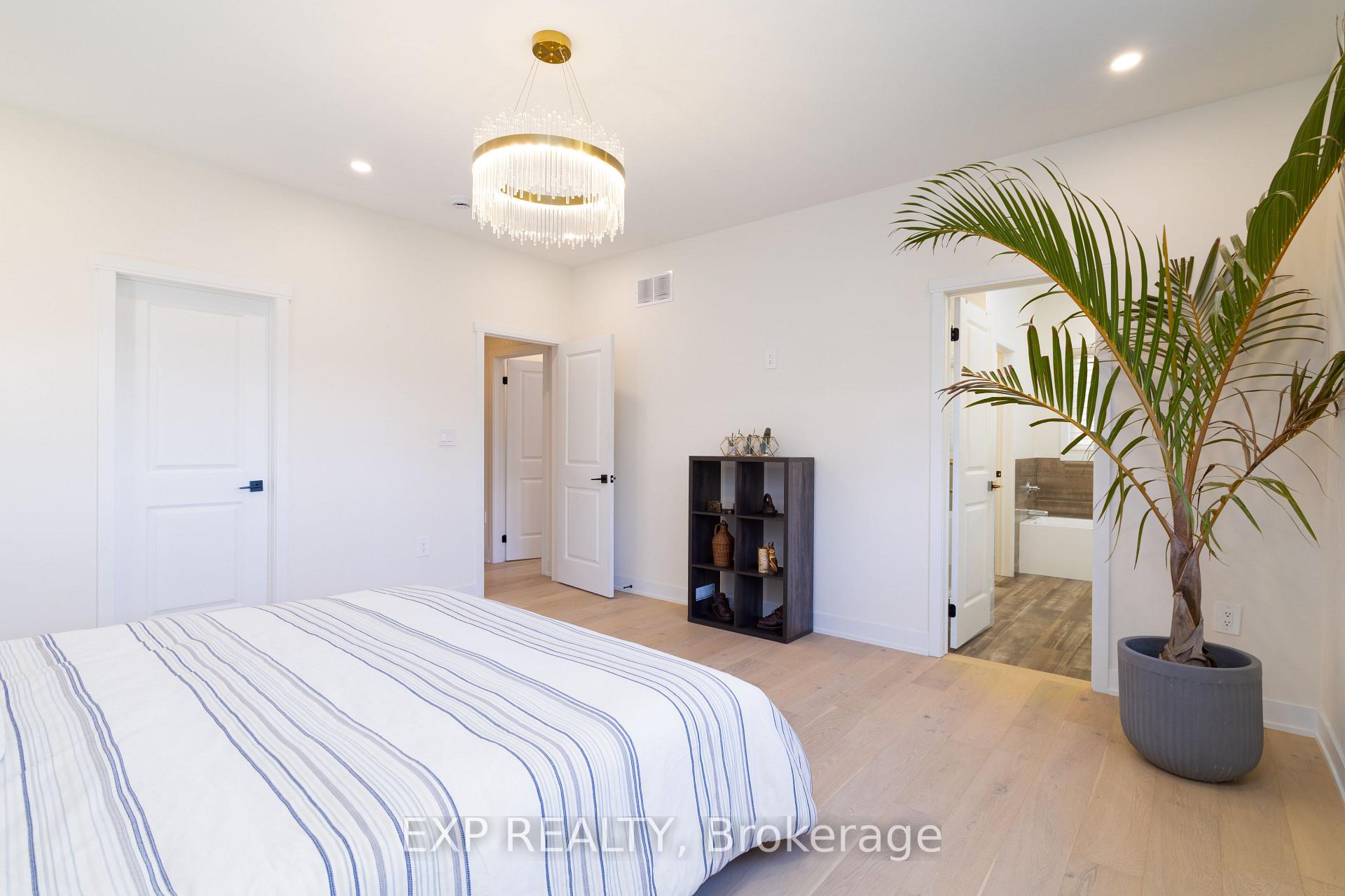 Photo 20 of 843 Trivetts Road E, Georgina, Historic Lakeshore Communities — HOMEH