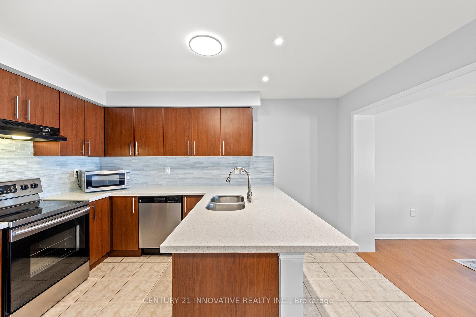 Photo 12 of 915 Hasselfeldt Heights, Milton, Coates — HOMEH