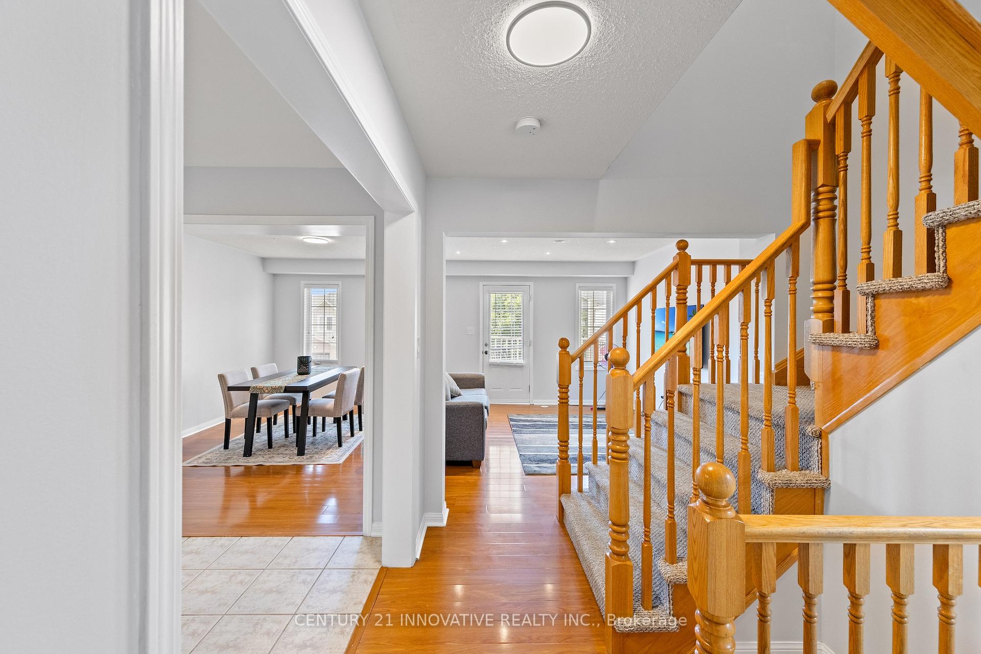 Photo 10 of 915 Hasselfeldt Heights, Milton, Coates — HOMEH