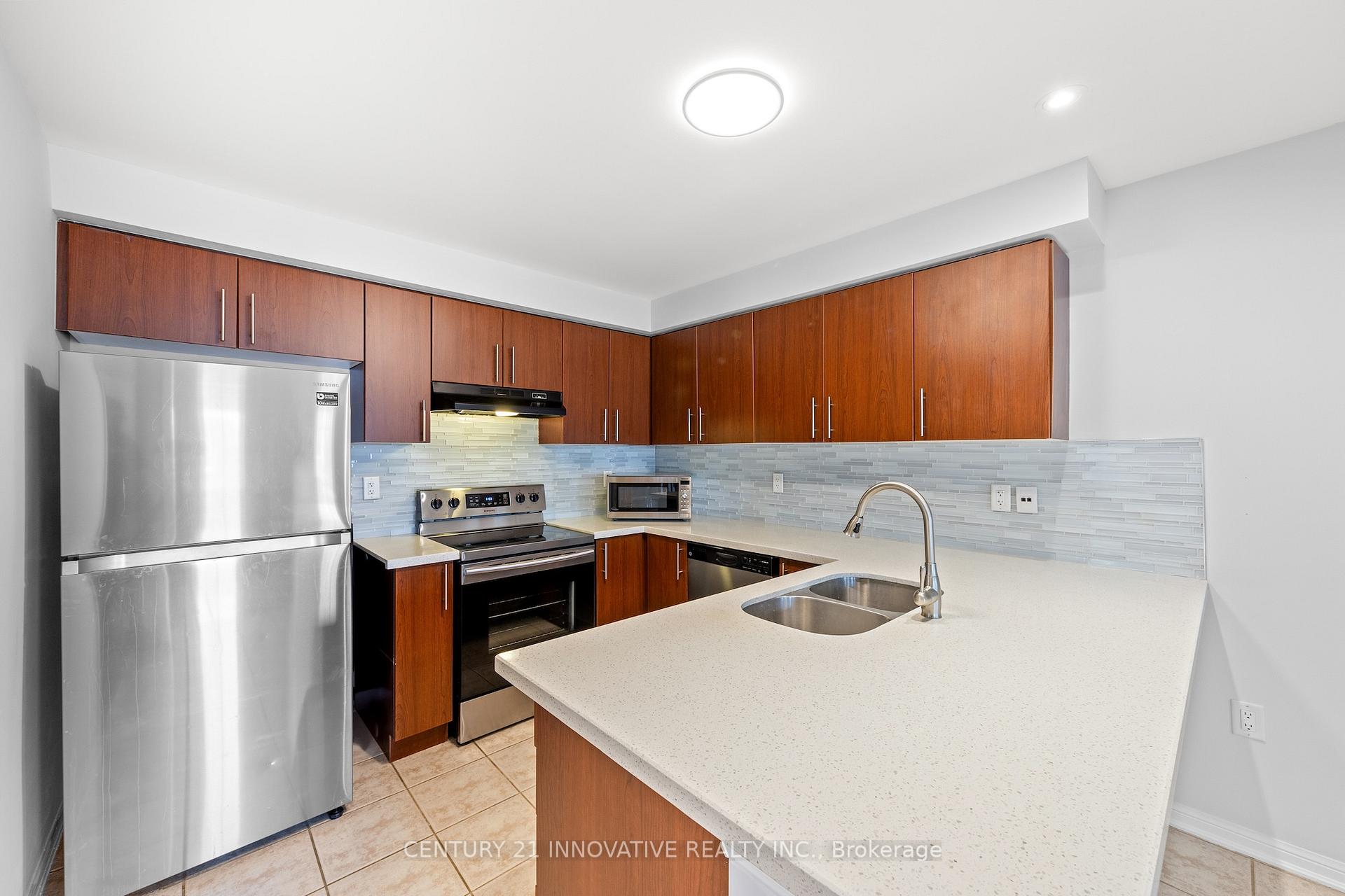 Photo 11 of 915 Hasselfeldt Heights, Milton, Coates — HOMEH