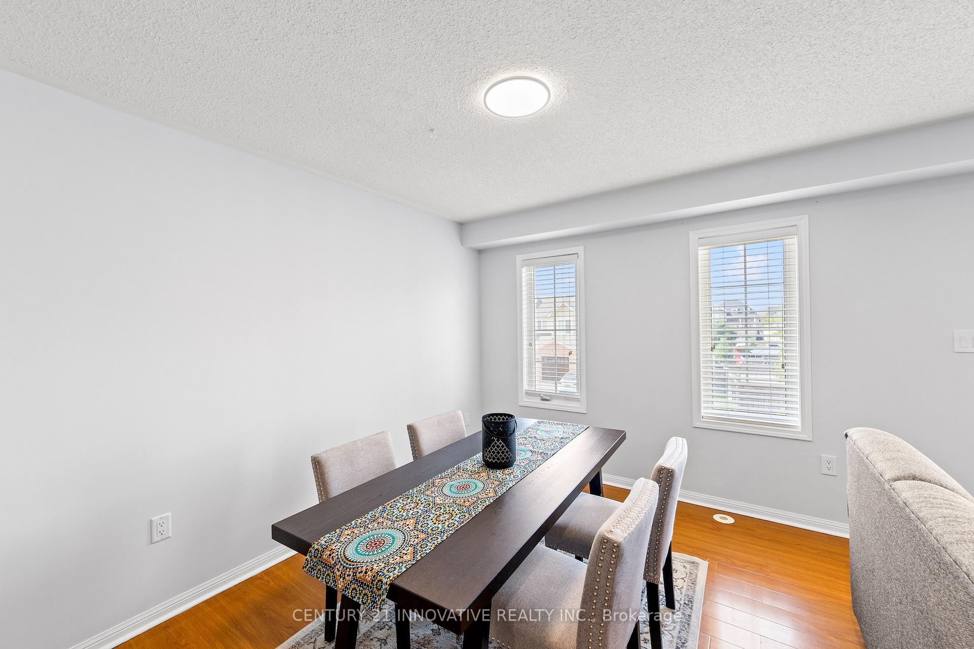 Photo 16 of 915 Hasselfeldt Heights, Milton, Coates — HOMEH