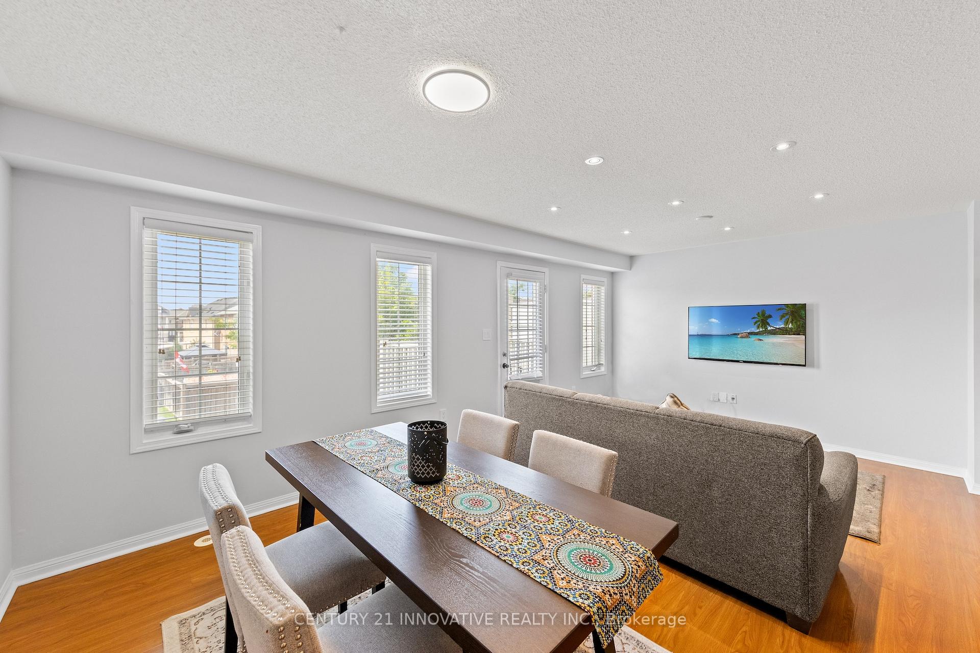 Photo 18 of 915 Hasselfeldt Heights, Milton, Coates — HOMEH
