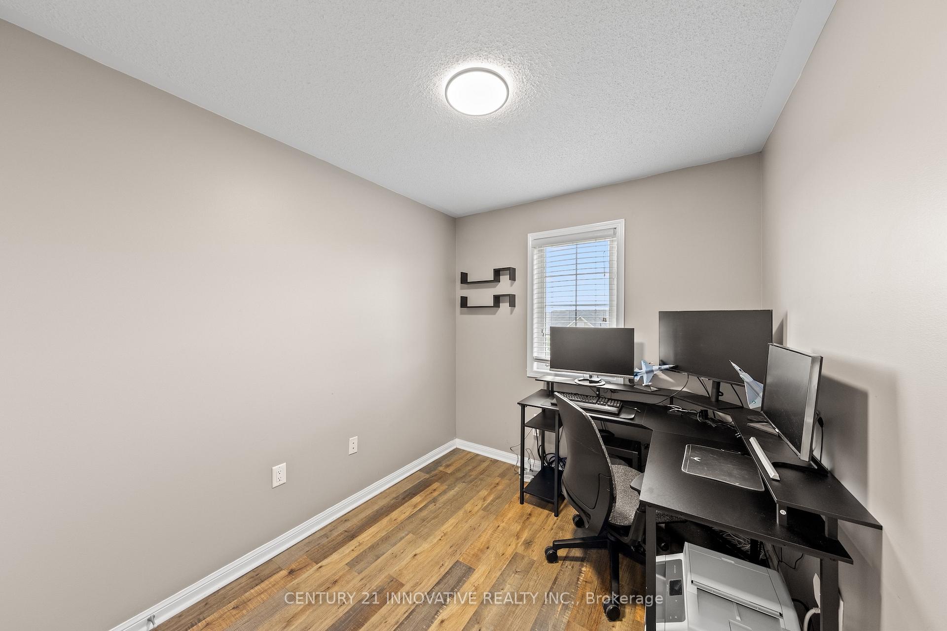 Photo 32 of 915 Hasselfeldt Heights, Milton, Coates — HOMEH