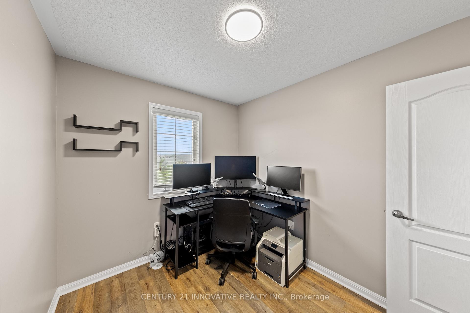 Photo 29 of 915 Hasselfeldt Heights, Milton, Coates — HOMEH