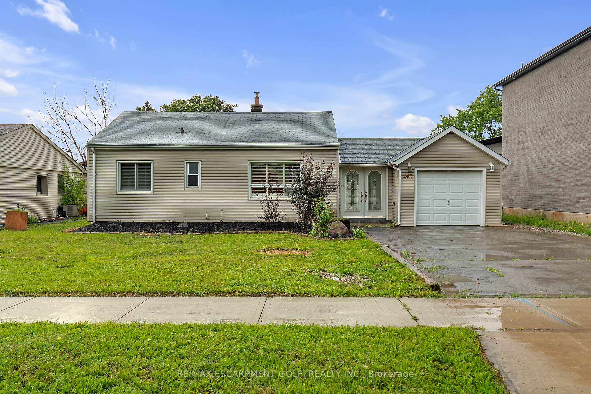 Photo 1 of 245 Cedardale Avenue, Hamilton, Stoney Creek — HOMEH