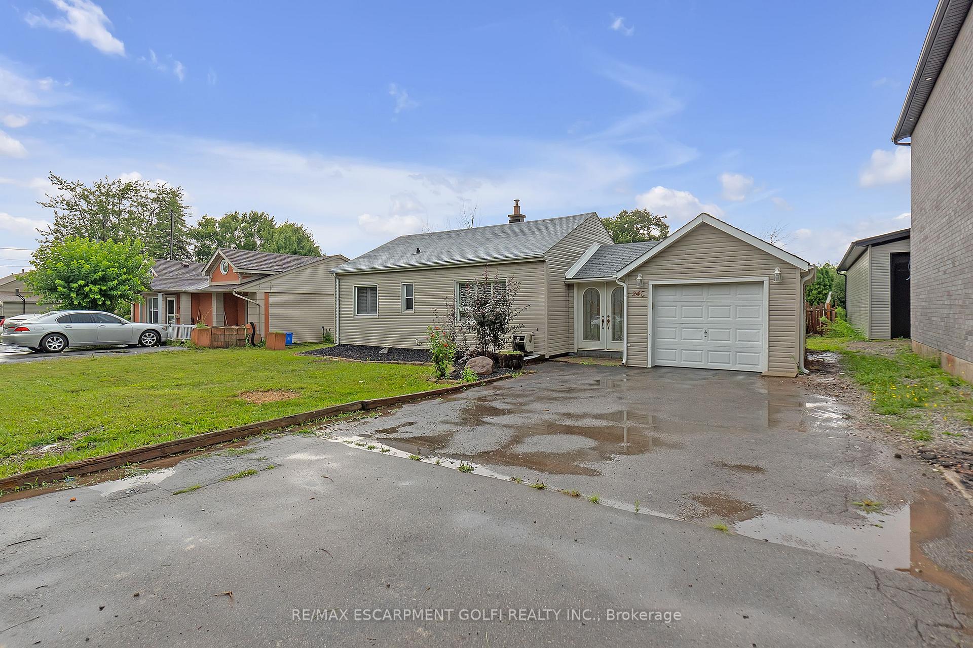 Photo 2 of 245 Cedardale Avenue, Hamilton, Stoney Creek — HOMEH