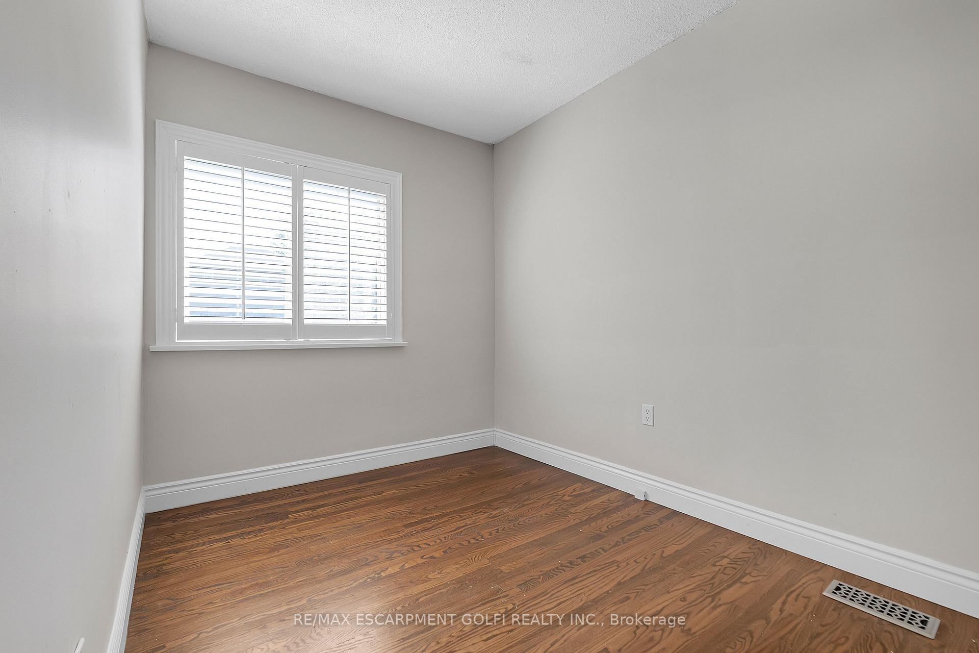 Photo 13 of 245 Cedardale Avenue, Hamilton, Stoney Creek — HOMEH