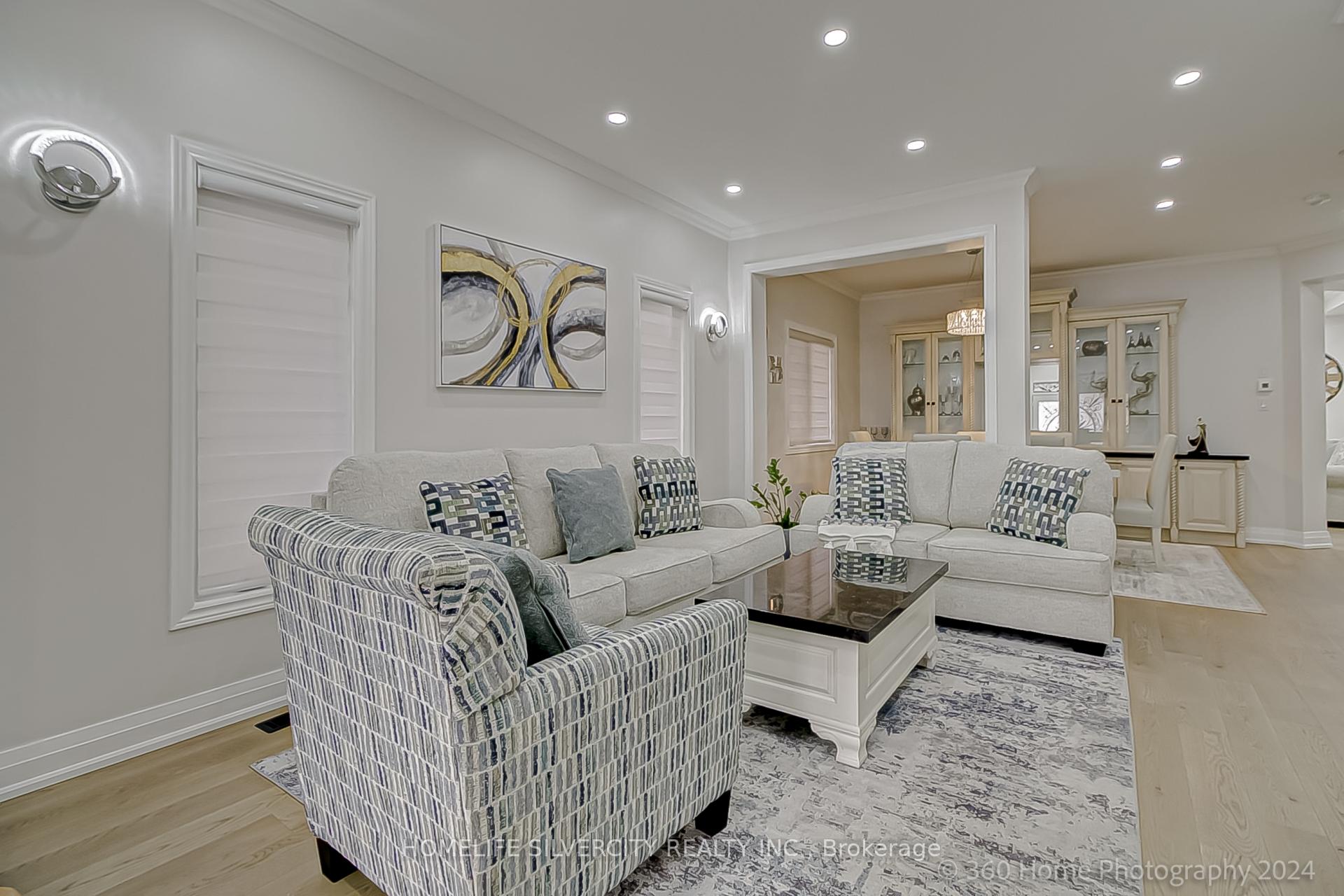 Photo 3 of 22 Dolly Varden Drive, Brampton, Sandringham-Wellington North — HOMEH